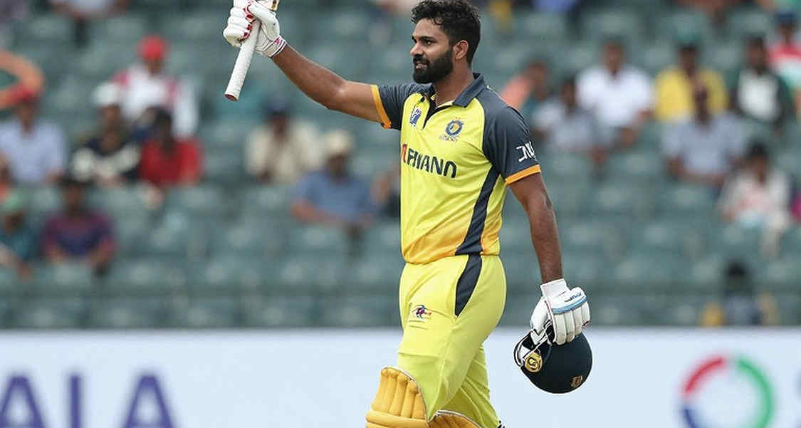 শারজার ফ্লাডলাইটের নিচে যে ম্যাচ কখনো শুরুই হলো না